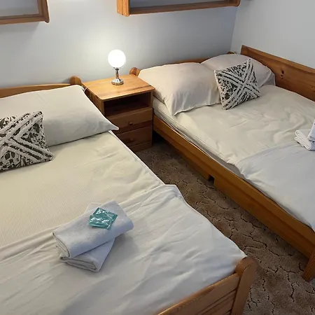 Statek 114-blisko Morza *