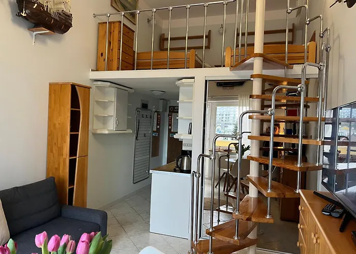 Statek 114-blisko Morza *