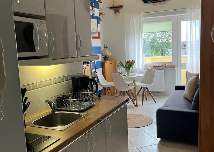 Statek 114-blisko Morza